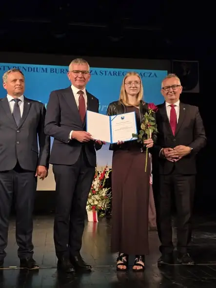 Stypendia Burmistrza Starego Sącza na rok 2026/2027 przyznane podczas uroczystej sesji