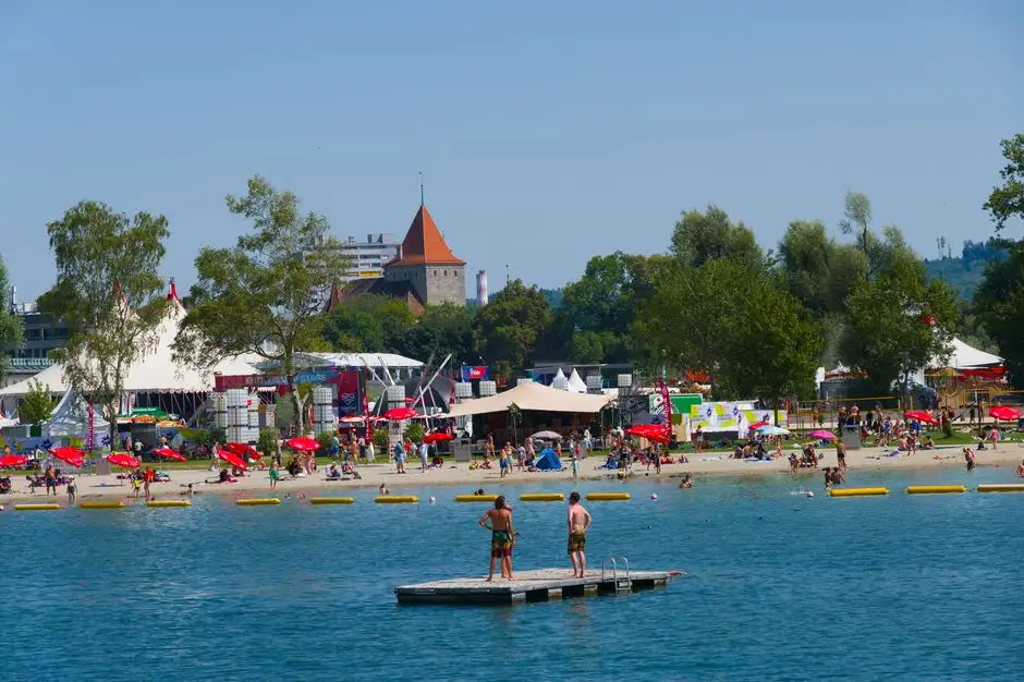 Moda na wodę i letnie studio RMF MAXX nad Jeziorem Rożnowskim 2 sierpnia