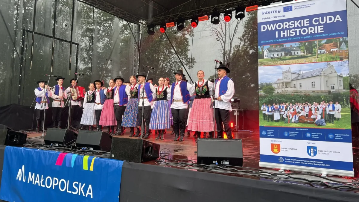 Biesiada Dworska w Korzennej – sukces mimo deszczu