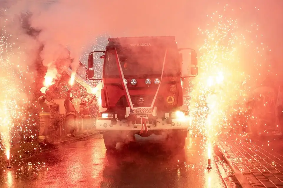 Druhowie z Kadczy na Pielgrzymce Strażaków w Nowym Sączu