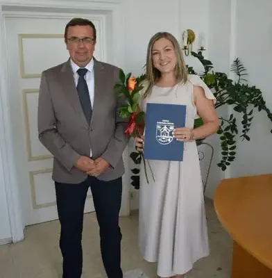 Ośmiu nauczycieli z gminy Łososina Dolna otrzymało akty mianowania