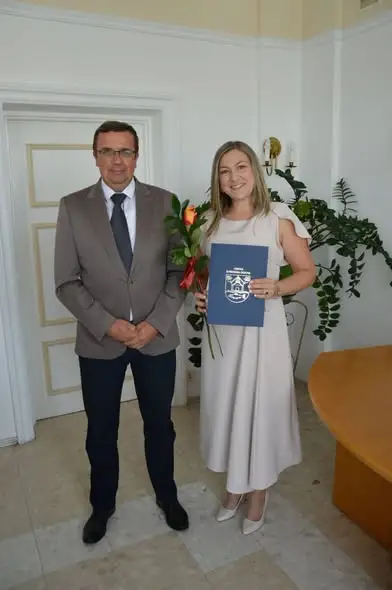 Ośmiu nauczycieli z gminy Łososina Dolna otrzymało akty mianowania