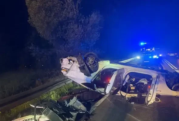 Dachowanie samochodu na DK75 w Maciejowej – interweniowały służby