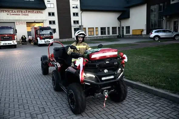 Nowy quad ratowniczy 4×4 dla OSP Łososina Dolna — wsparcie w trudnym terenie
