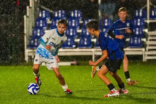 ULKS Korzenna U13: Młodzicy wygrywają 4:3 z Kolejarzem Stróże po horrorze