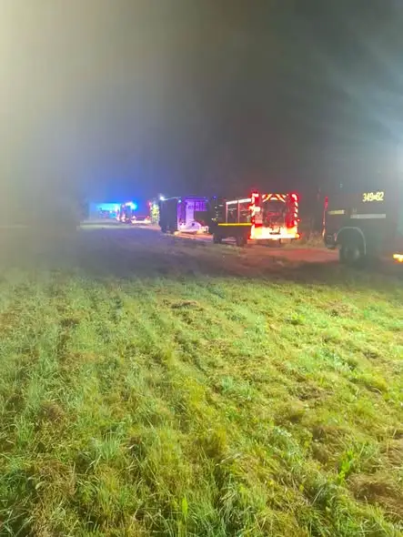 Pożar budynku gospodarczego w Mokrej Wsi. Akcja gaśnicza trwała około dwóch godzin