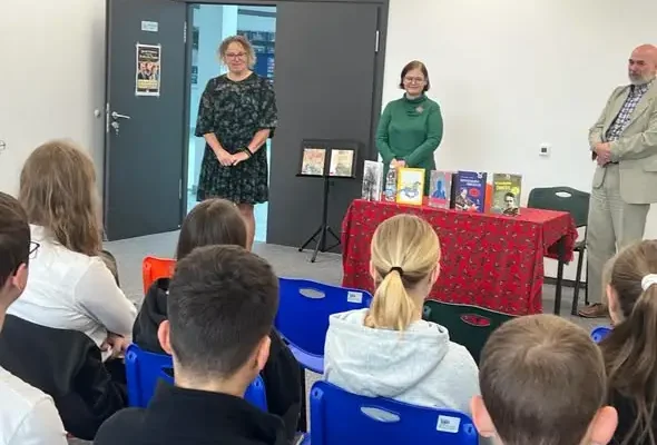 Łącko: muzyczno-literackie spotkanie o Chopinie w bibliotece
