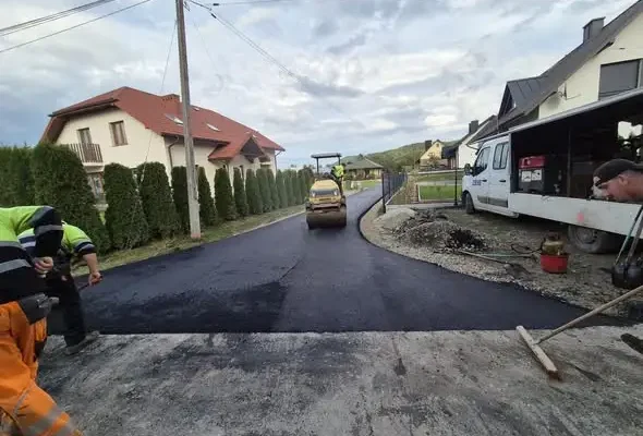 Remonty dróg gminnych w Gminie Stary Sącz – gdzie trwają prace?