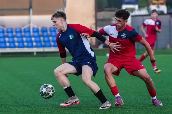 ULKS Korzenna U19 rozgromiła Grybovię Grybów 6:1. Hat-trick Mikołaja Paciorka
