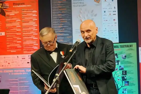 Jubileuszowy 30. Jesienny Festiwal Teatralny w Starym Sączu – wystawa fotografii otworzyła obchody