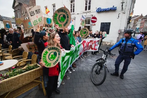 ROADPOL Safety Days w Nowym Sączu – symulator dachowania i alkogogle na parkingu przy rondzie Solidarności