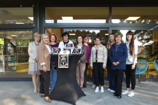 Stary Sącz: gra miejska „Tajemnica 80 stron” uczciła jubileusz biblioteki