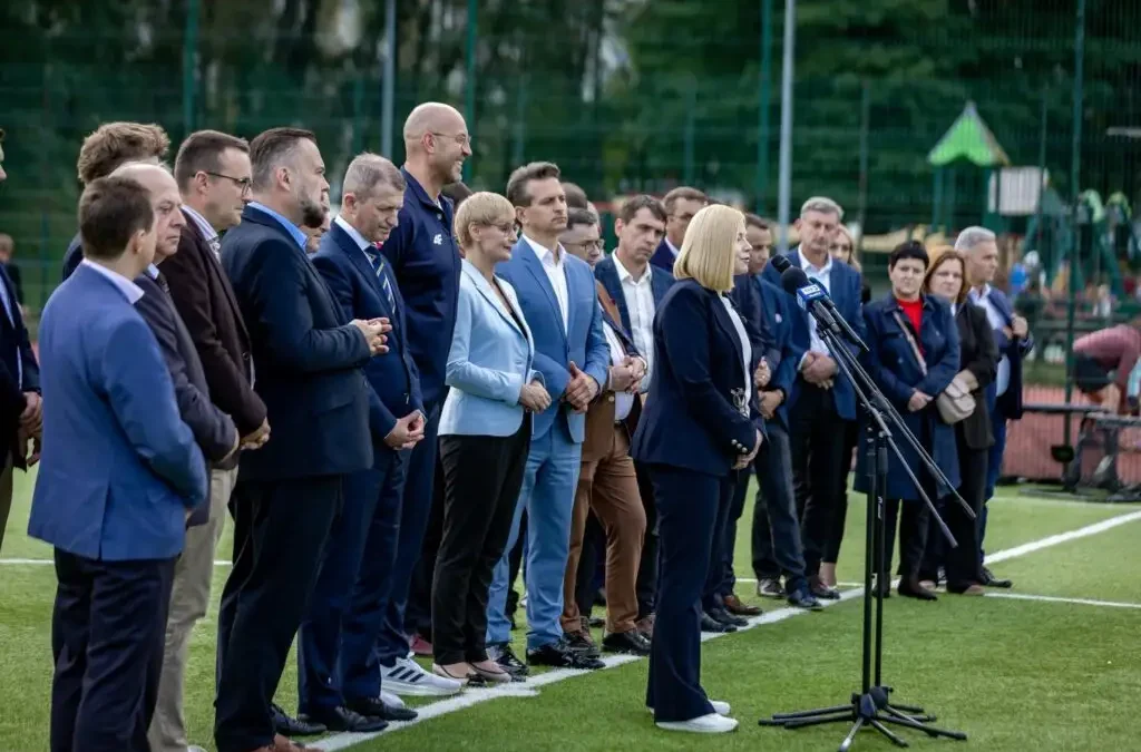 Pół miliona złotych na modernizację orlika w Świniarsku
