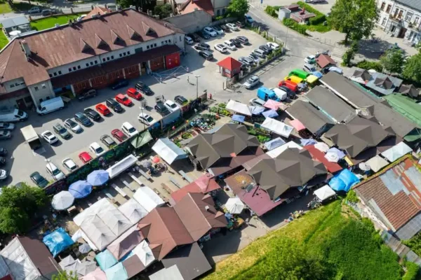 24 firmy chcą zrewitalizować Maślany Rynek w Nowym Sączu – termin ofert przesunięty