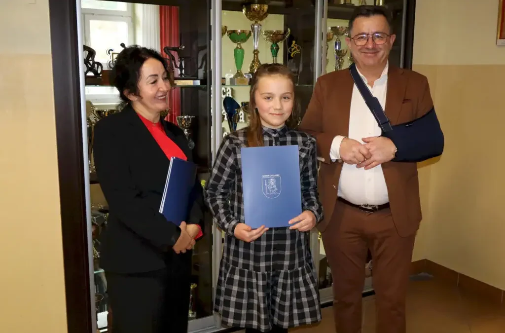 Wójt Chełmca nagrodził stypendystów z Klęczan. Sześcioro uczniów z wyróżnieniami