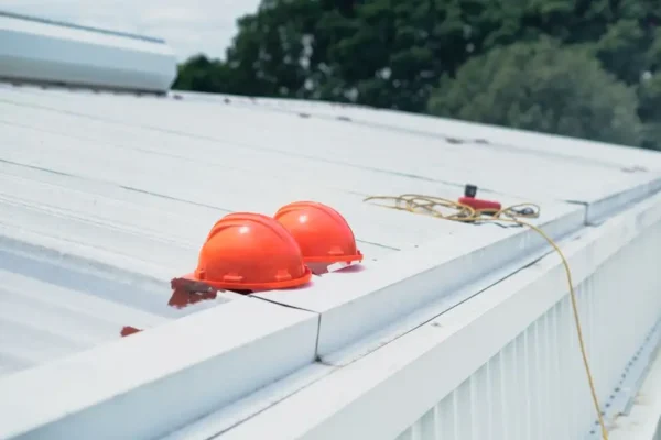 Wójt Gminy Łabowa przypomina o kontrolach instalacji grzewczych i odśnieżaniu dachów