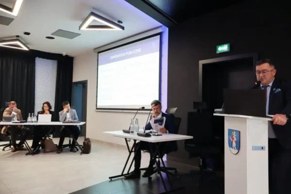 Konflikt w Radzie Gminy Chełmiec: ośmioro radnych wzywa do przestrzegania prawa