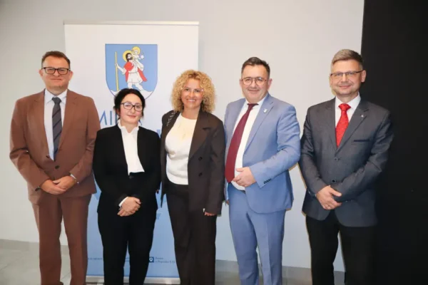 Gmina Chełmiec doceniła nauczycieli. Nagrody dla dyrektorów i 37 pedagogów